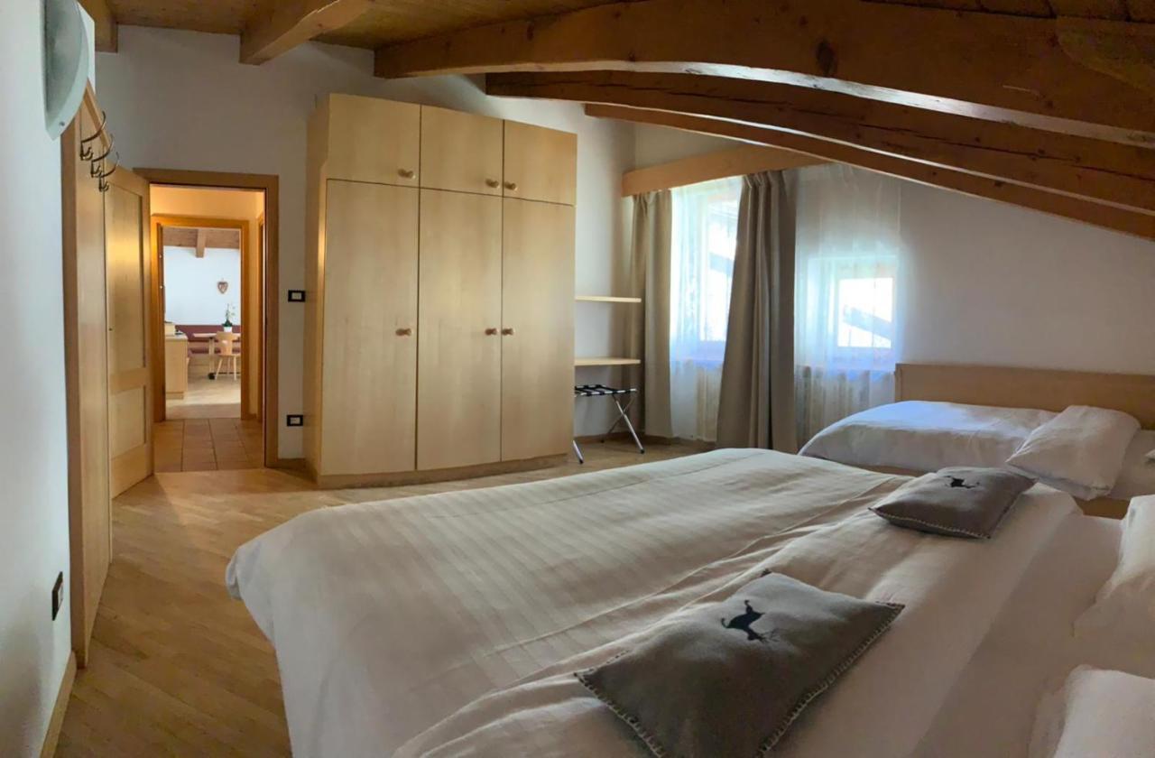 Bed & Breakfast Garni Tobia Campitello di Fassa Eksteriør billede